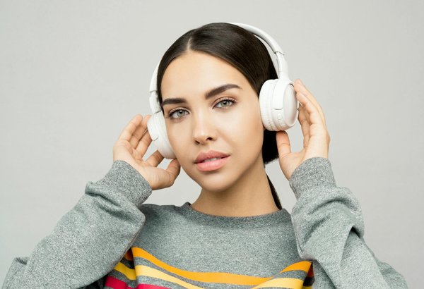 How Does Sustainable Fashion Redefine the Wardrobe for UK Women?